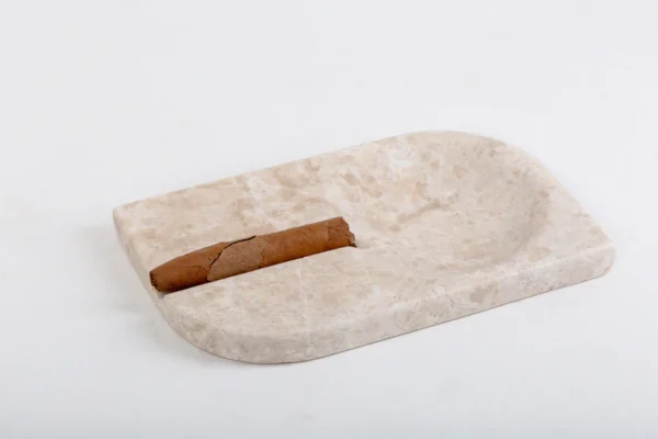 Handmade cigar ashtray (JO) - Cream