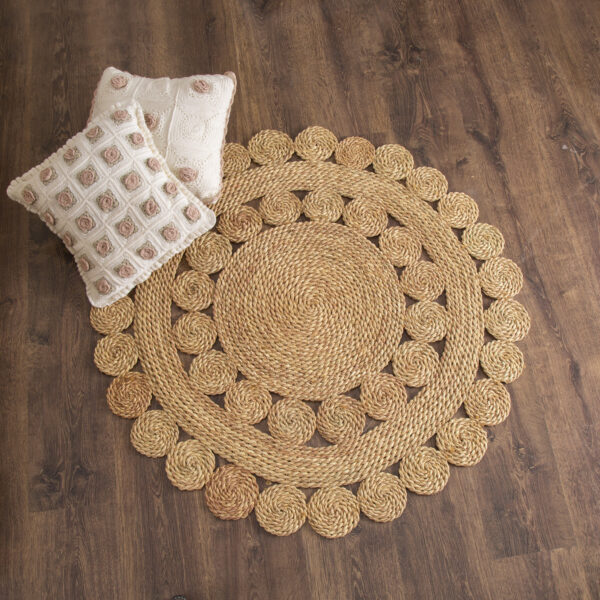 Halfa flower shape rug-natural