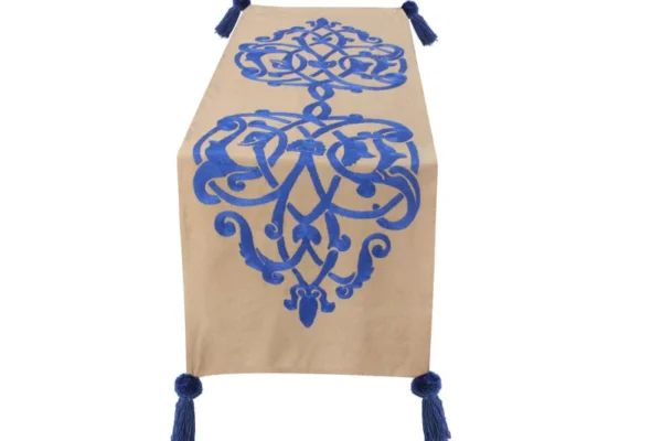 Islamic Elegance: A Table Runner with a Timeless Pattern